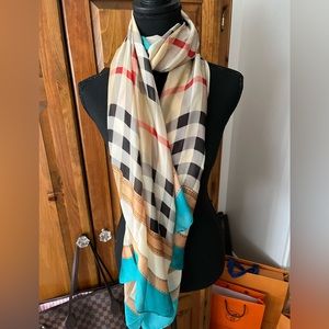 💯 Authentic Burberry of London 100% silk scarf.
